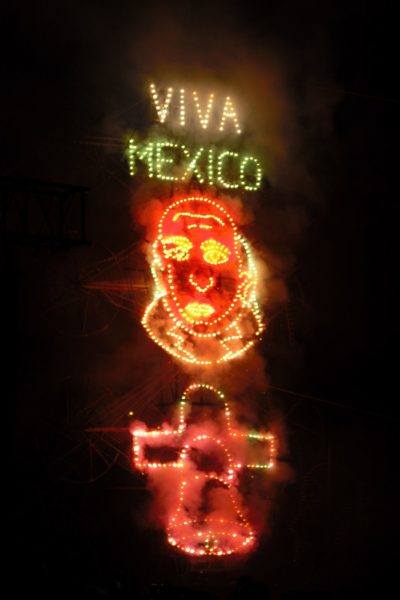 viva mexico fireworks