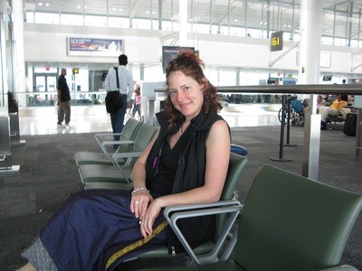 No Baggage in Florida: The Professional Hobo at the airport with her Scottevest for the No Baggage Challenge