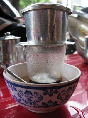 Vietnamese coffee "brewing" - epic Vietnam food culture