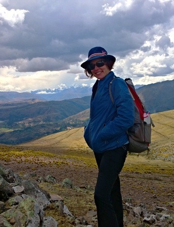Nora Dunn, The Professional Hobo, loving the mountains of Peru