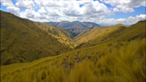 Peruvian andes landscape, on the trail to Huchuy Qosqo