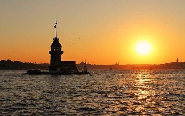 Bosphorus channel at sunset; photo by Love and road