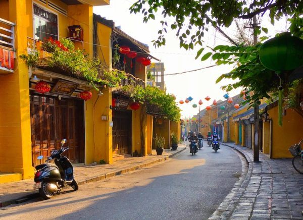 Hoi An old town at sunrise - it's empty!