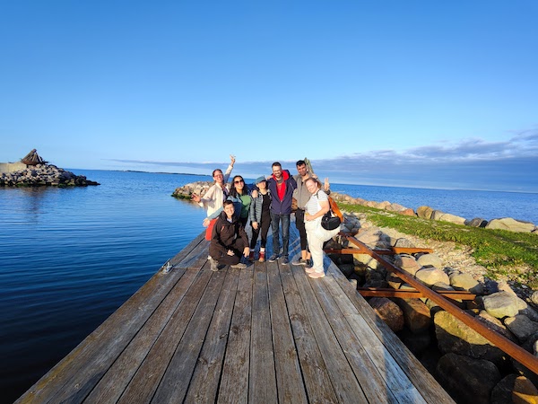 The connections you make with people on remote work programs transcend time and borders The connections you make with people on remote work programs transcend time and borders